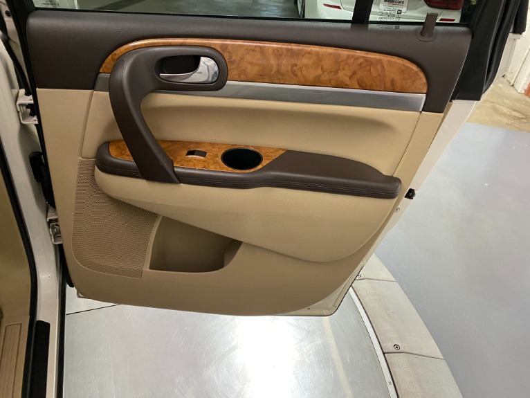 Used-2010-Buick-Enclave-CXL-AWD