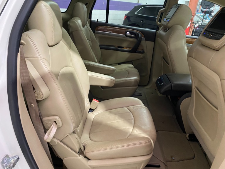 Used-2010-Buick-Enclave-CXL-AWD