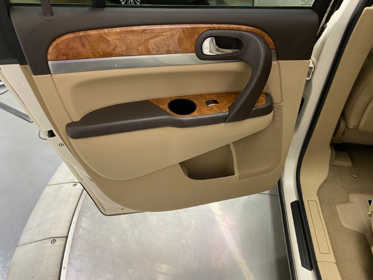 Used-2010-Buick-Enclave-CXL-AWD