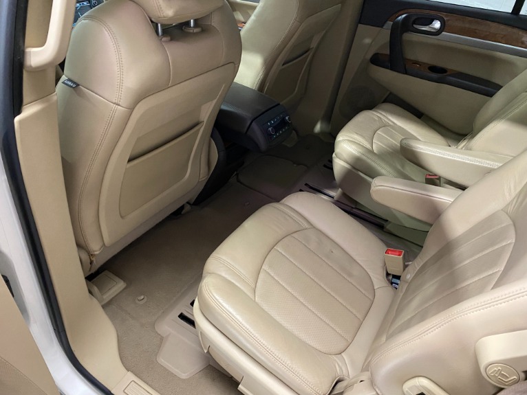 Used-2010-Buick-Enclave-CXL-AWD