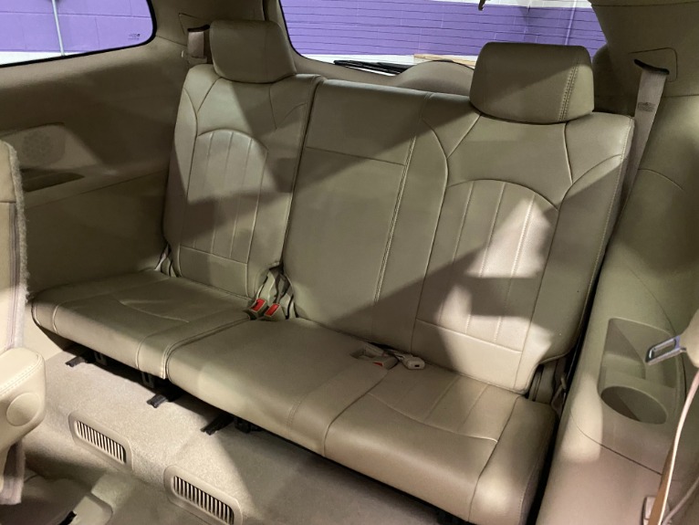 Used-2010-Buick-Enclave-CXL-AWD