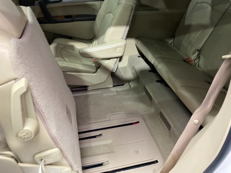 Used-2010-Buick-Enclave-CXL-AWD