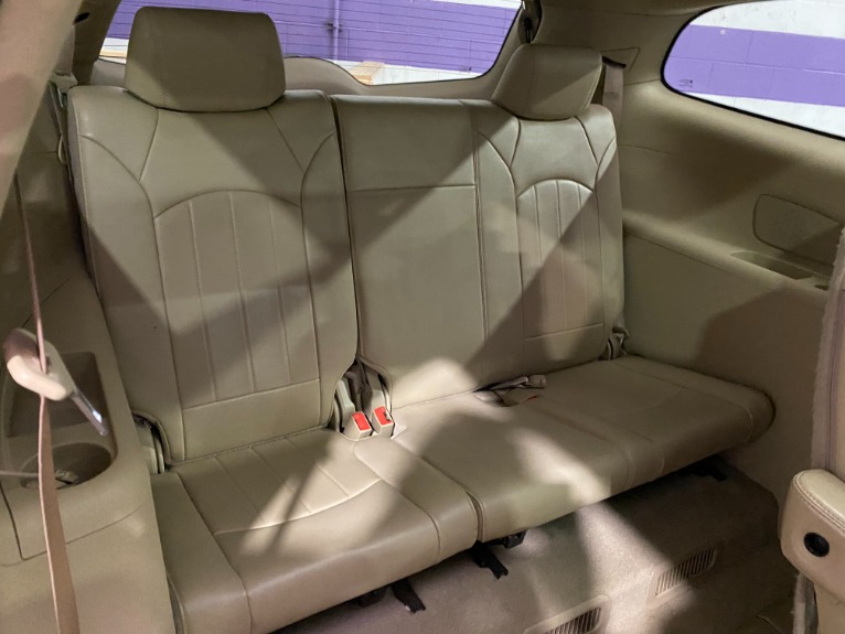 Used-2010-Buick-Enclave-CXL-AWD