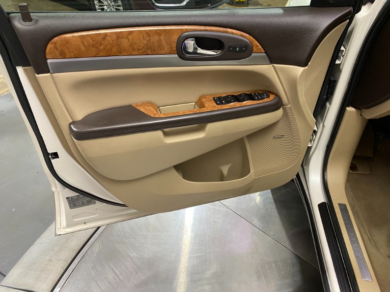 Used-2010-Buick-Enclave-CXL-AWD