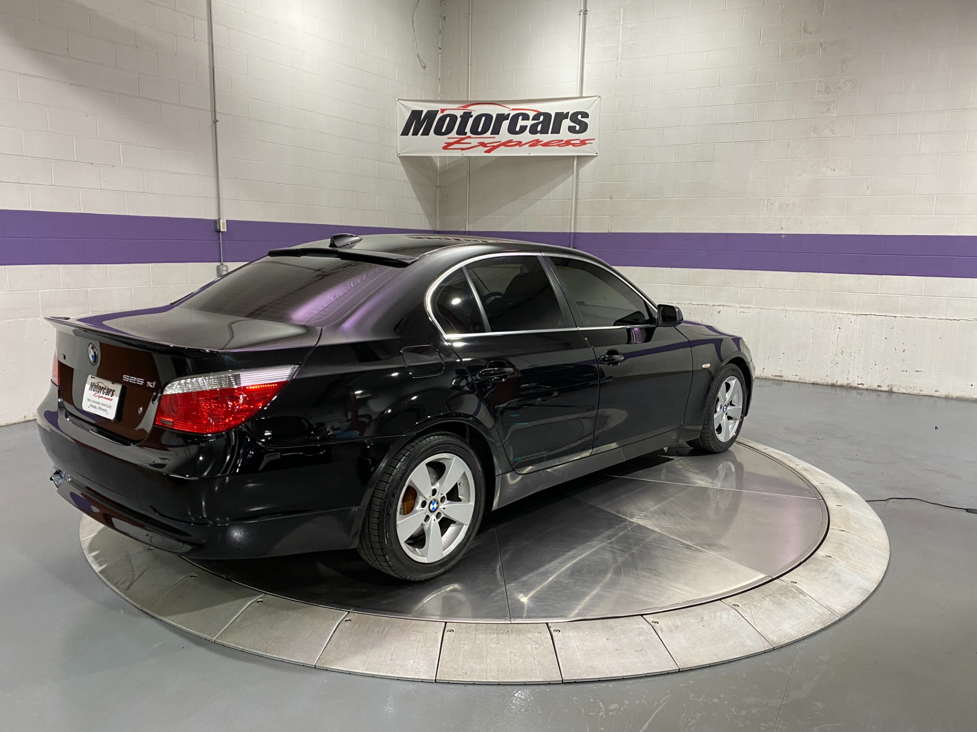 Used-2007-BMW-5-Series-525xi-AWD