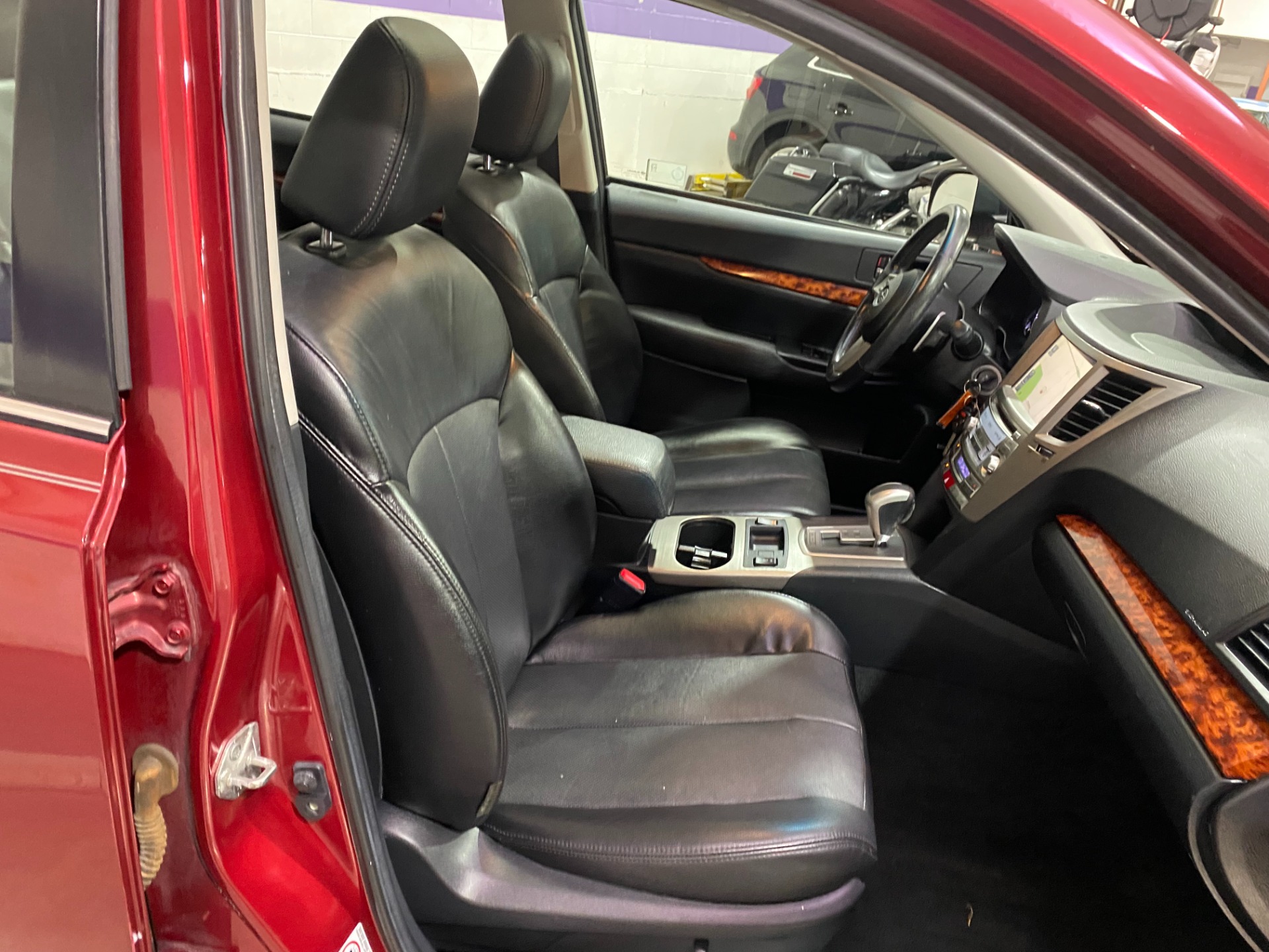 Used-2011-Subaru-Legacy-25i-Limited-AWD
