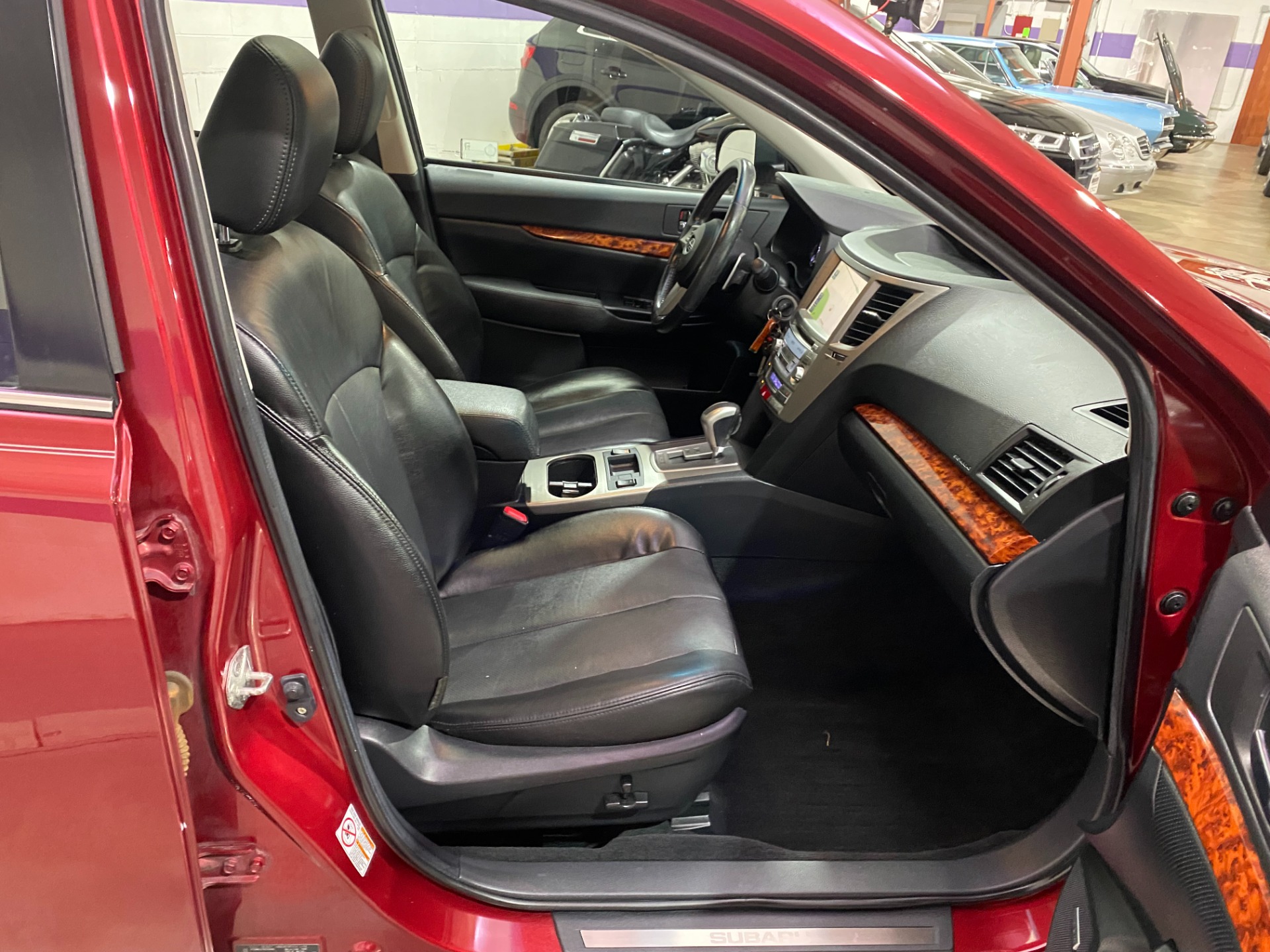 Used-2011-Subaru-Legacy-25i-Limited-AWD