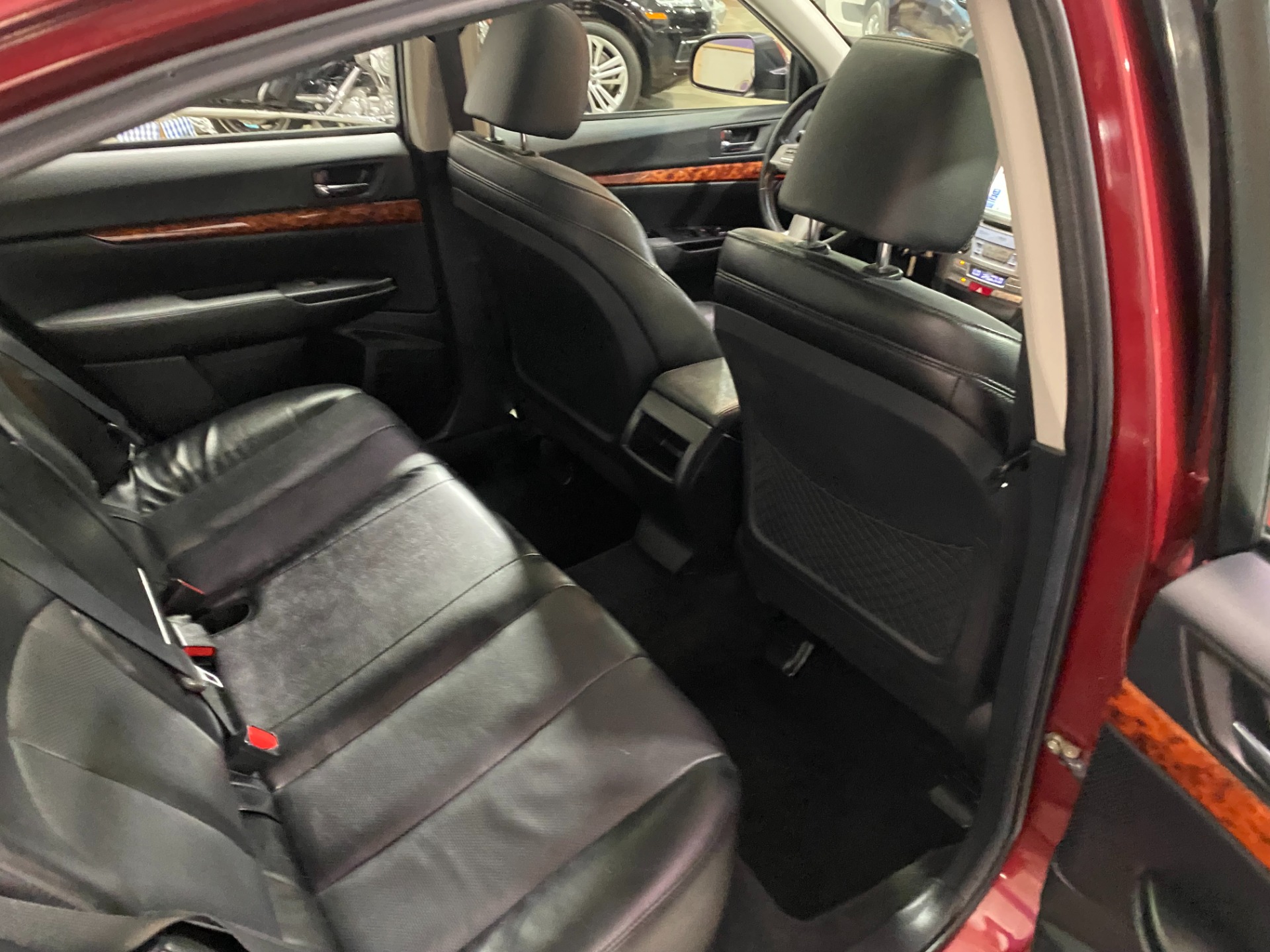 Used-2011-Subaru-Legacy-25i-Limited-AWD