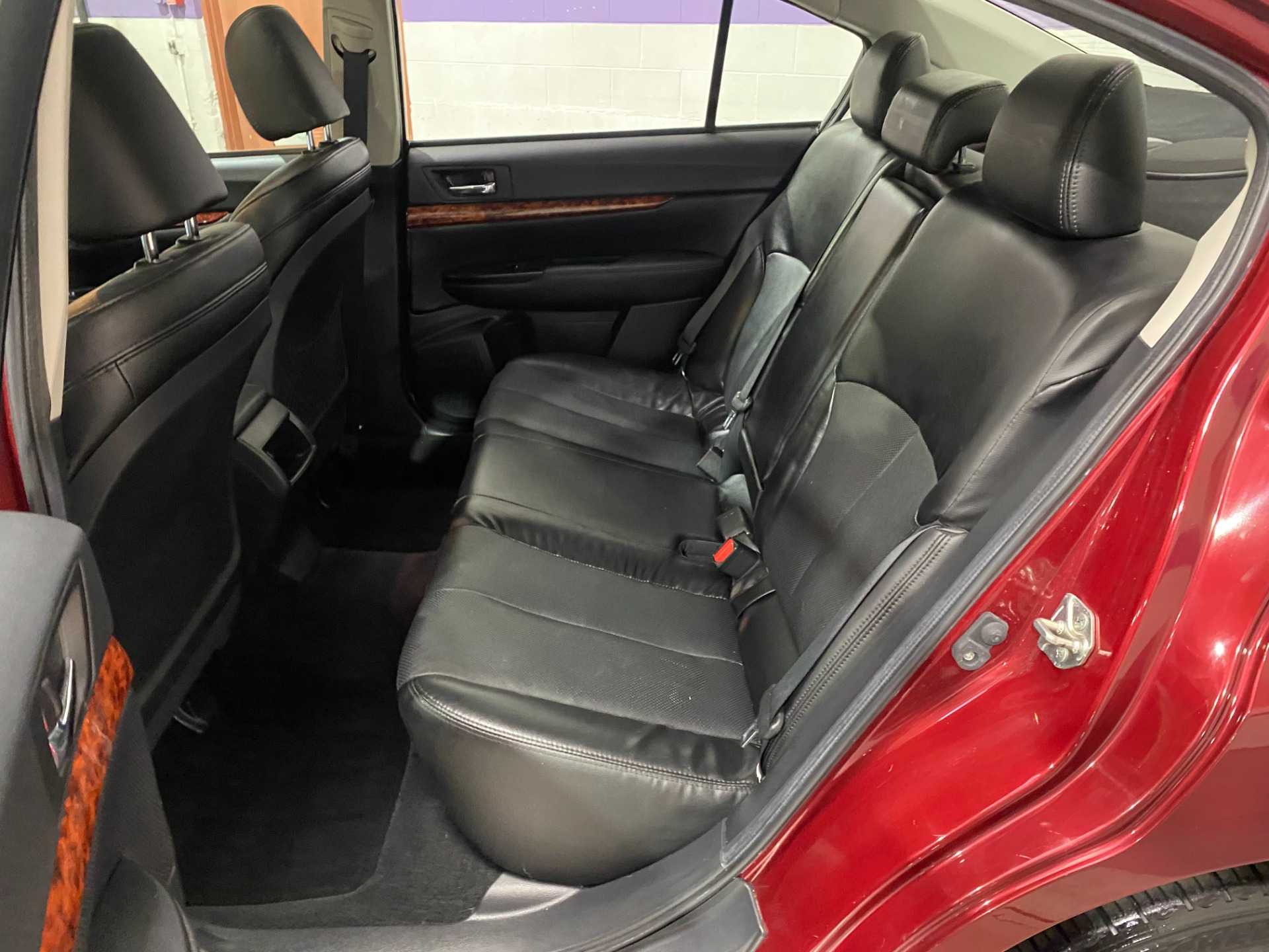 Used-2011-Subaru-Legacy-25i-Limited-AWD