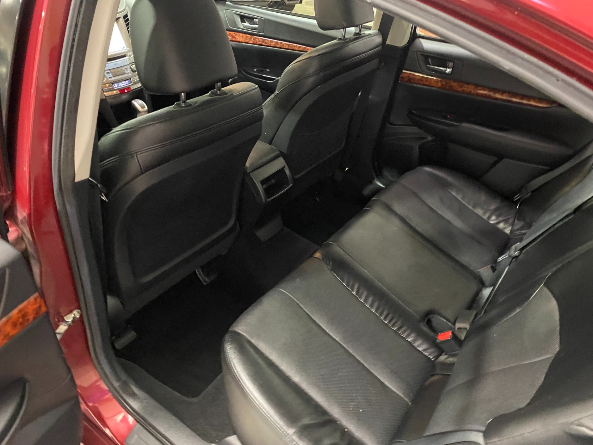 Used-2011-Subaru-Legacy-25i-Limited-AWD