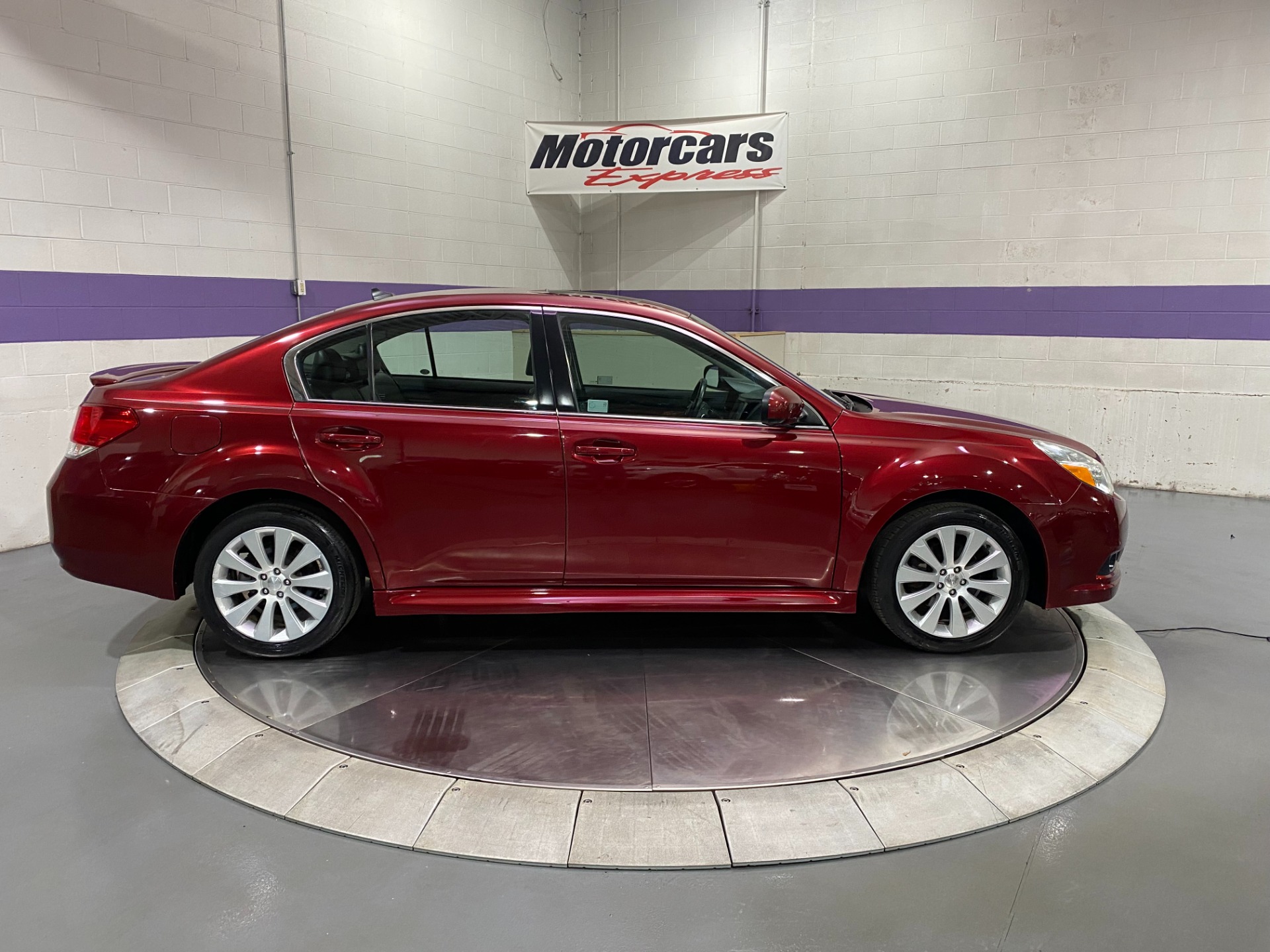 Used-2011-Subaru-Legacy-25i-Limited-AWD