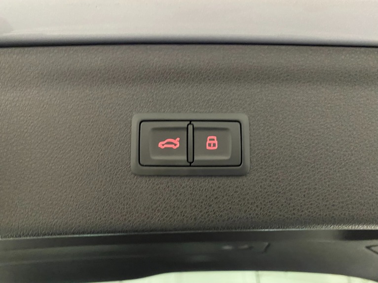 Used-2018-Audi-Q3-20T-quattro-Sport-Premium-Plus-S-Line