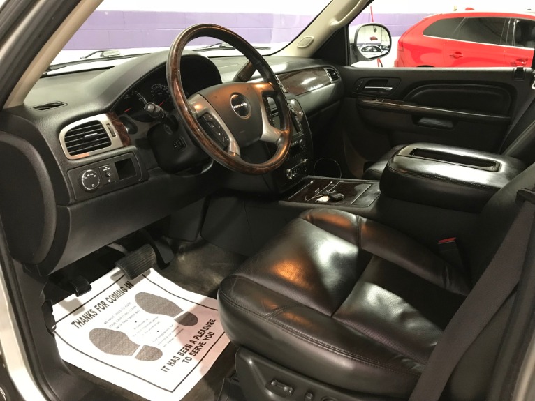 Used-2011-GMC-Yukon-XL-Denali