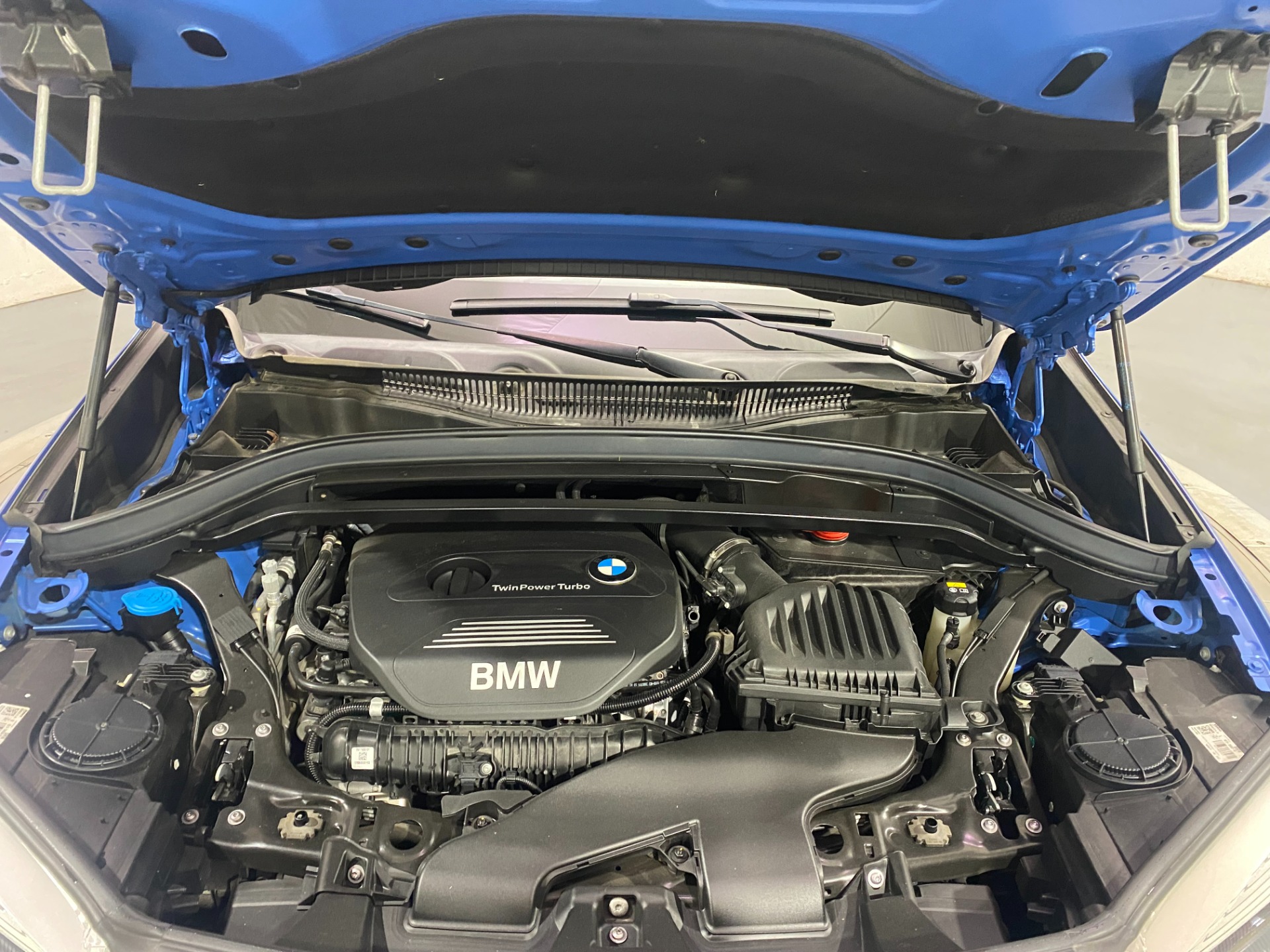 Standard Hood Fender & Mirrors | 2018 BMW X1 M-SPORT Standard Hood Fender & Mirrors | 2018 BMW X1 M-SPORT