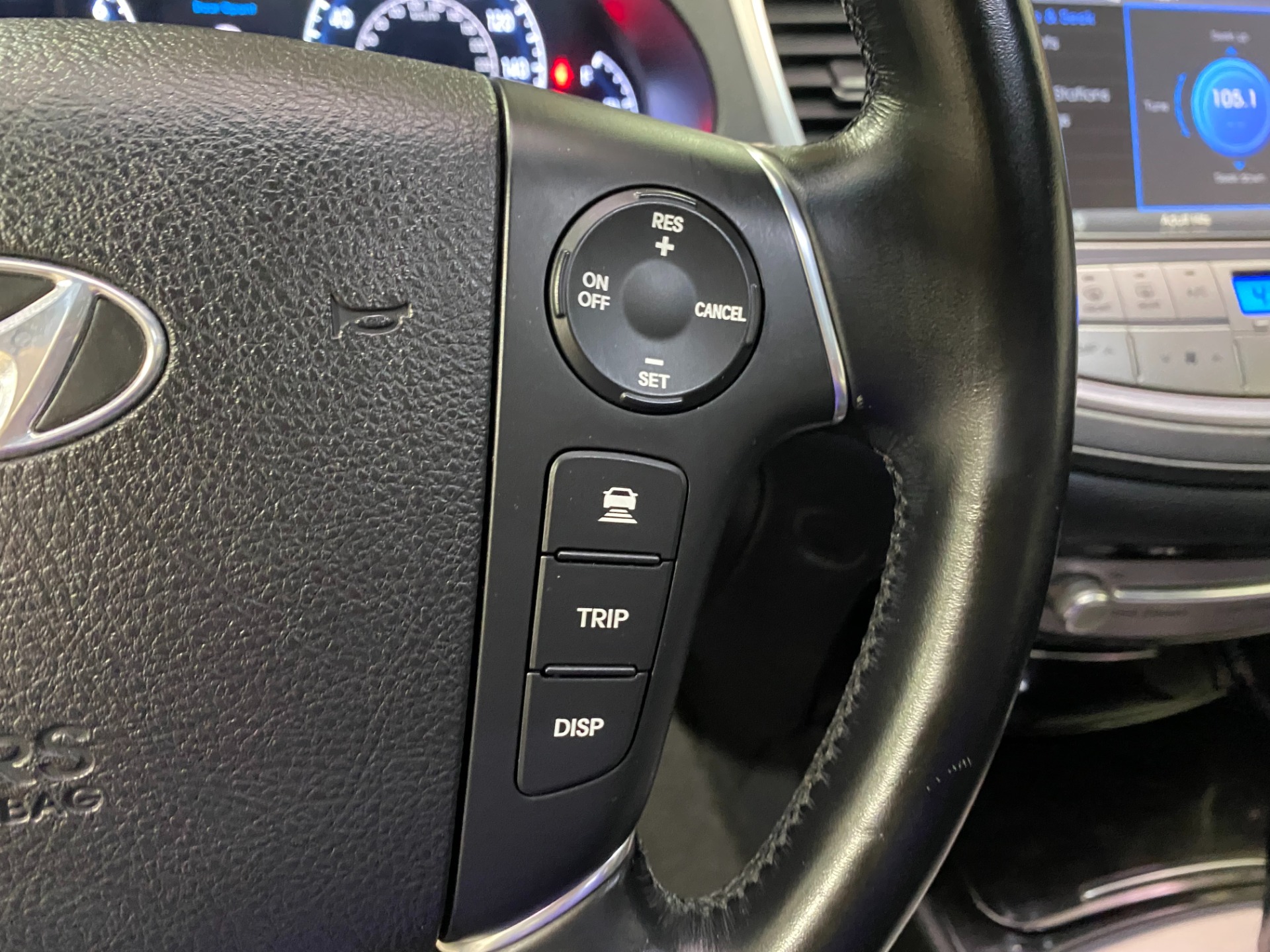 Used-2012-Hyundai-Genesis-46L-V8-RWD