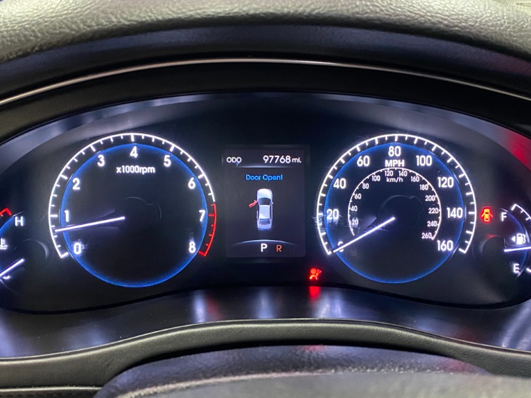 Used-2012-Hyundai-Genesis-46L-V8-RWD