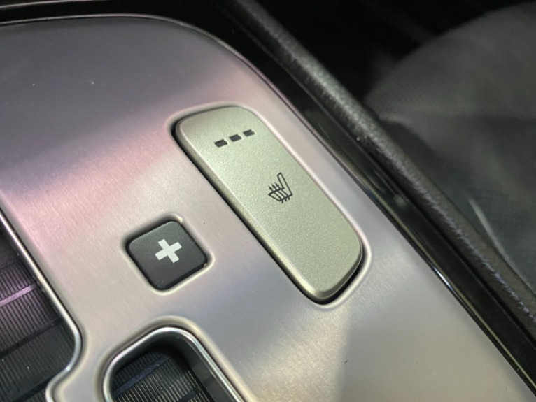 Used-2012-Hyundai-Genesis-46L-V8-RWD