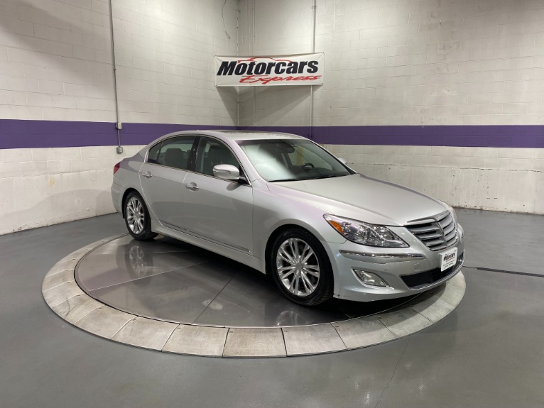 Used-2012-Hyundai-Genesis-46L-V8-RWD