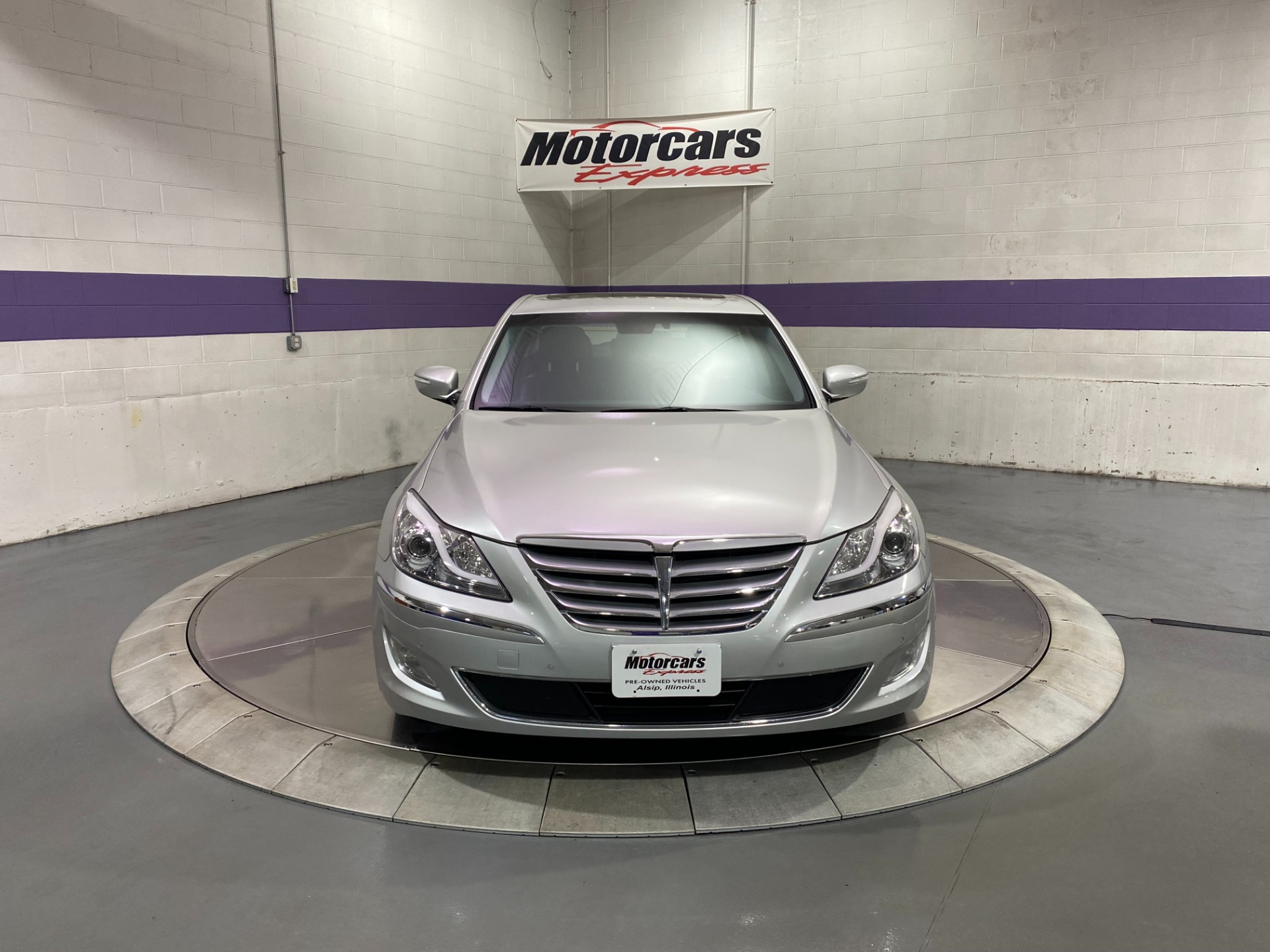 Used-2012-Hyundai-Genesis-46L-V8-RWD