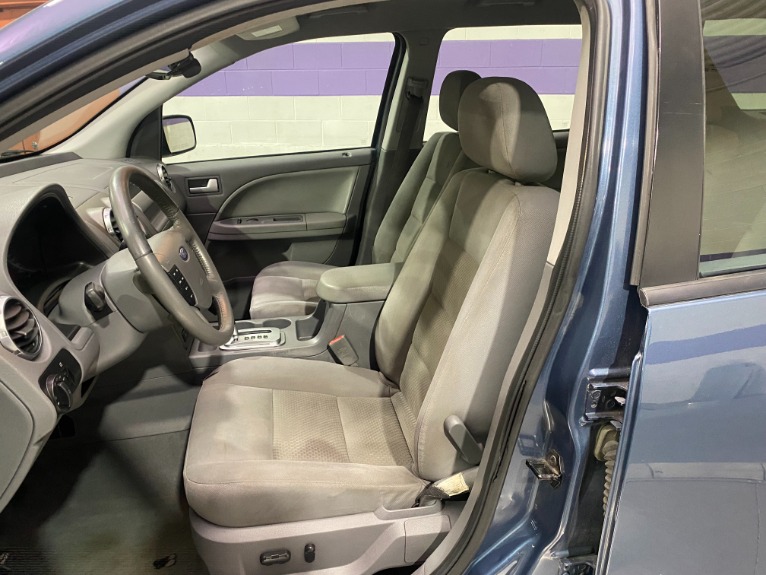 Used-2005-Ford-Freestyle-SEL-FWD