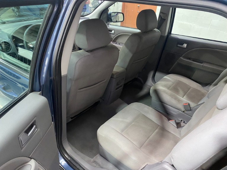 Used-2005-Ford-Freestyle-SEL-FWD