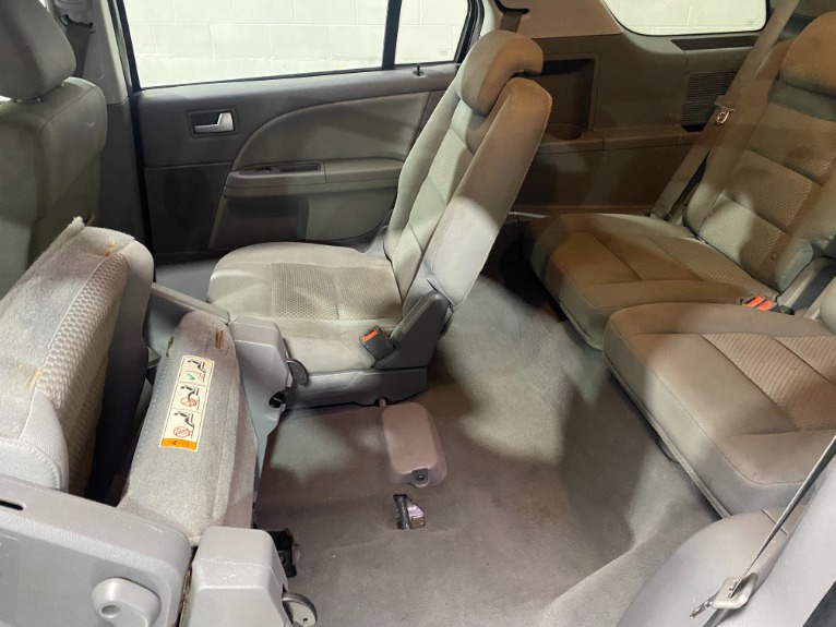 Used-2005-Ford-Freestyle-SEL-FWD