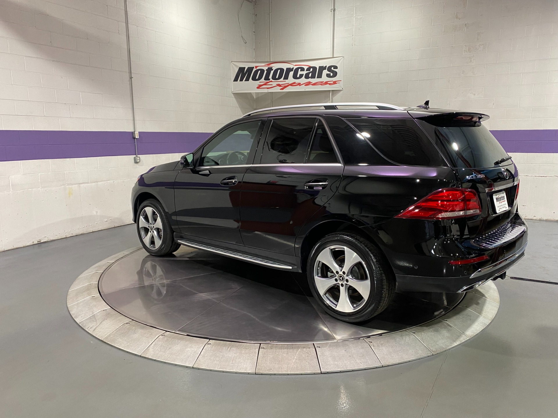 Used-2017-Mercedes-Benz-GLE-GLE-350-4MATIC