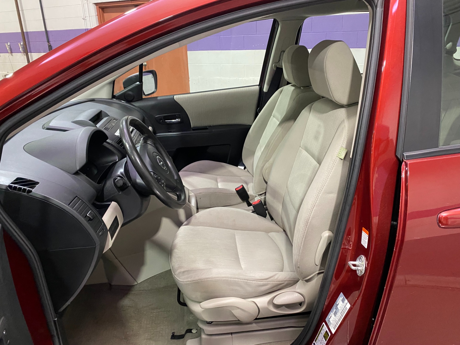 Used-2010-Mazda-Mazda5-Sport-FWD