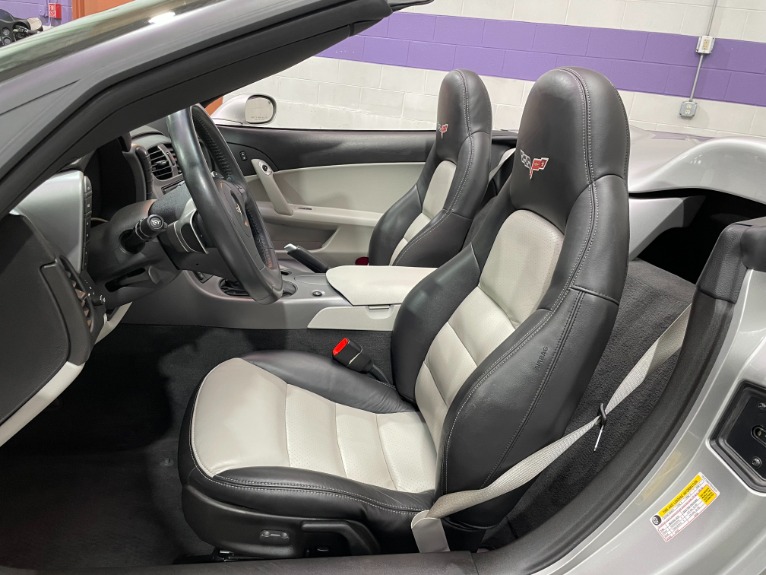 Used-2007-Chevrolet-Corvette-Convertible-3LT