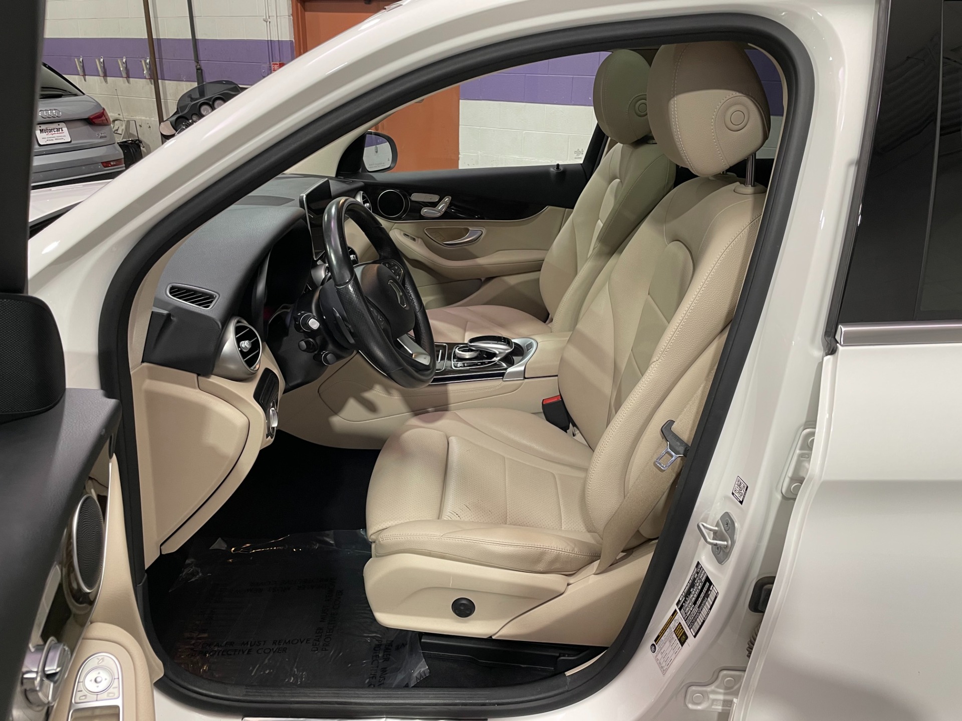 Used-2016-Mercedes-Benz-GLC-GLC-300-4MATIC
