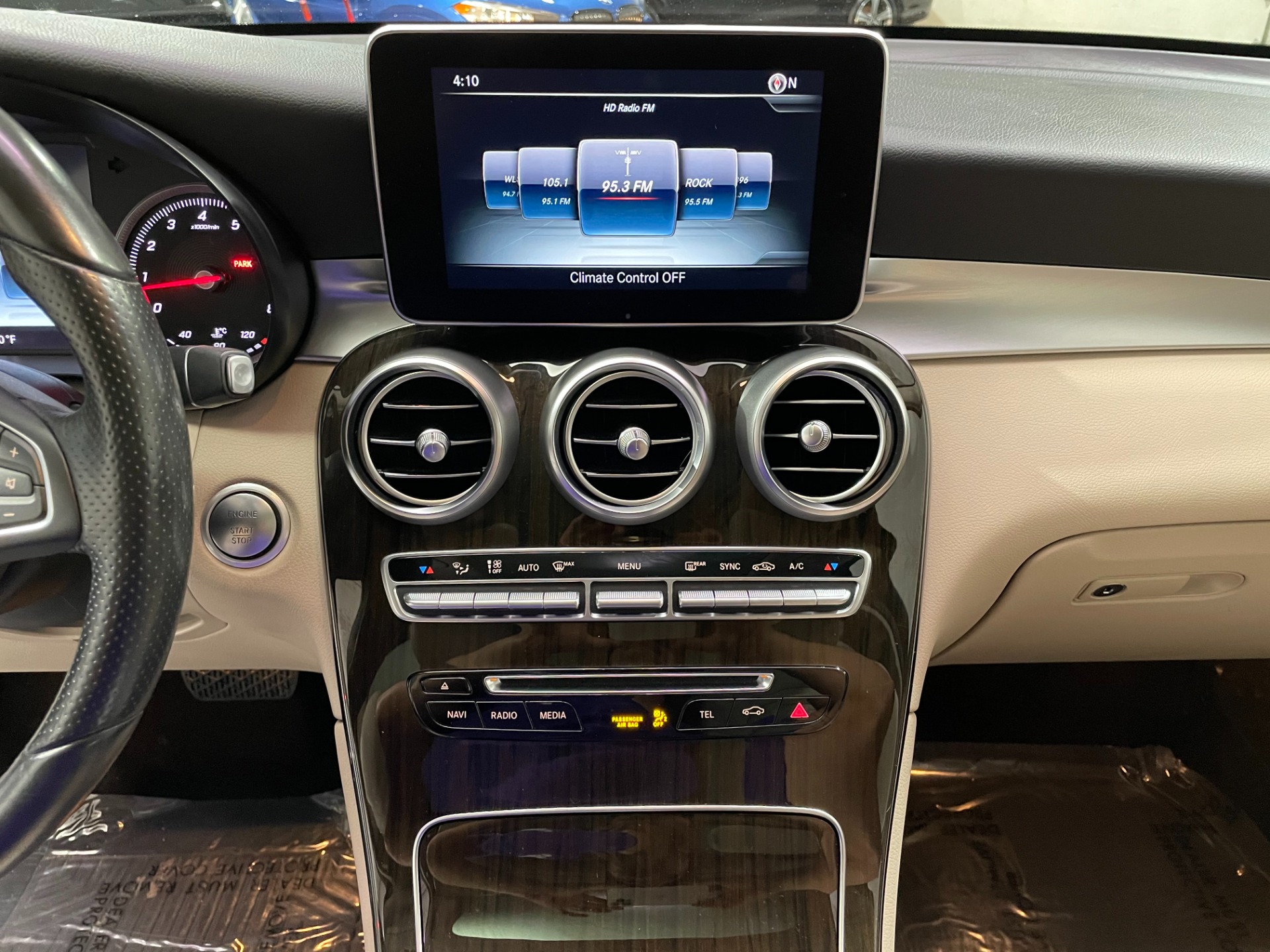 Used-2016-Mercedes-Benz-GLC-GLC-300-4MATIC