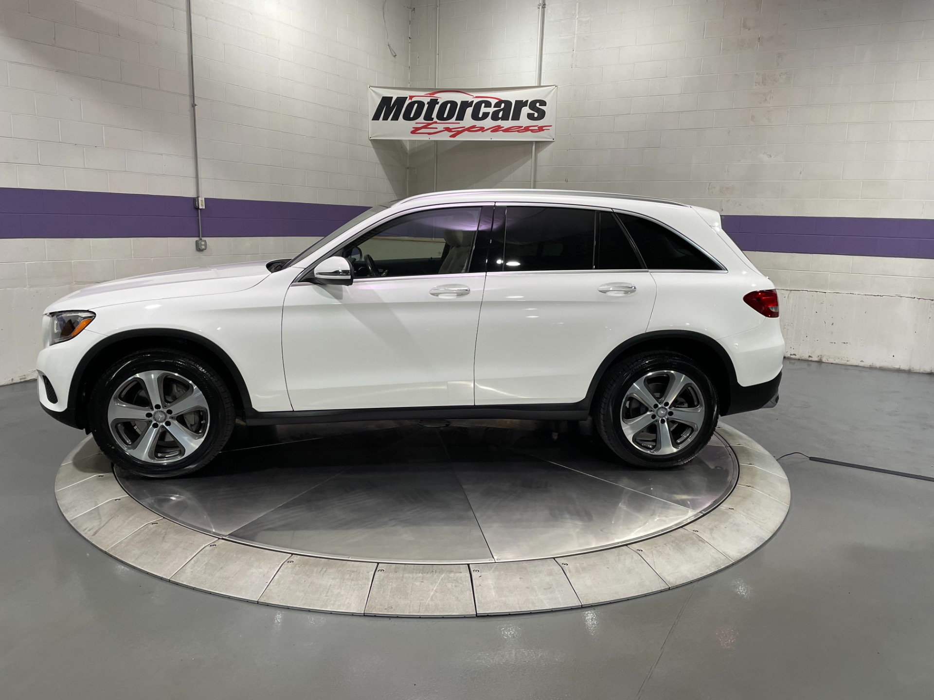 Used-2016-Mercedes-Benz-GLC-GLC-300-4MATIC