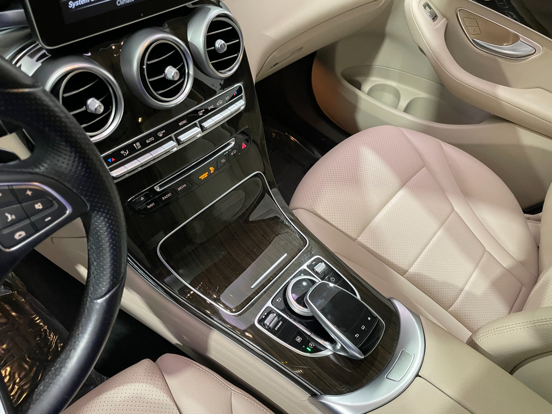 Used-2016-Mercedes-Benz-GLC-GLC-300-4MATIC