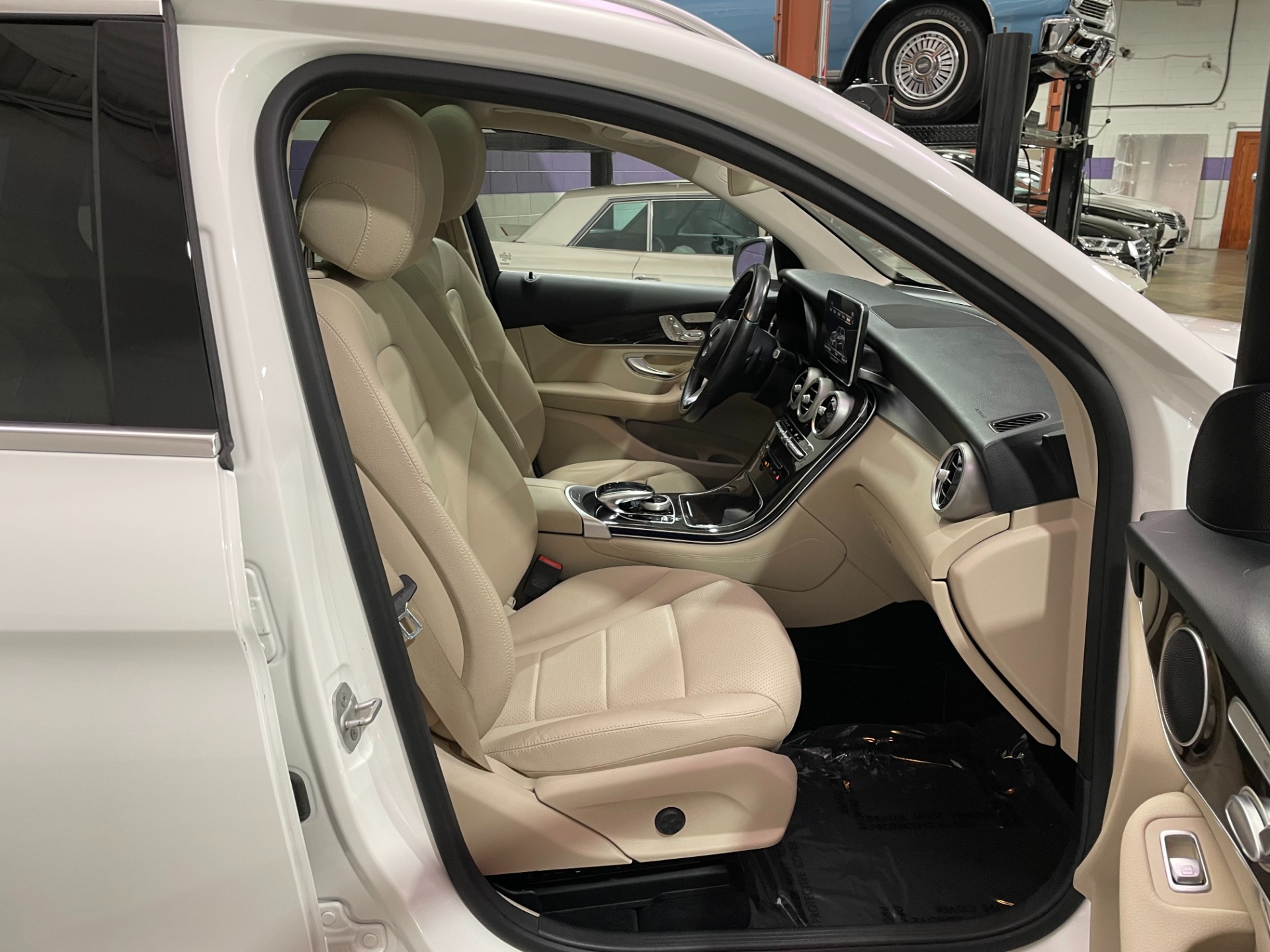 Used-2016-Mercedes-Benz-GLC-GLC-300-4MATIC