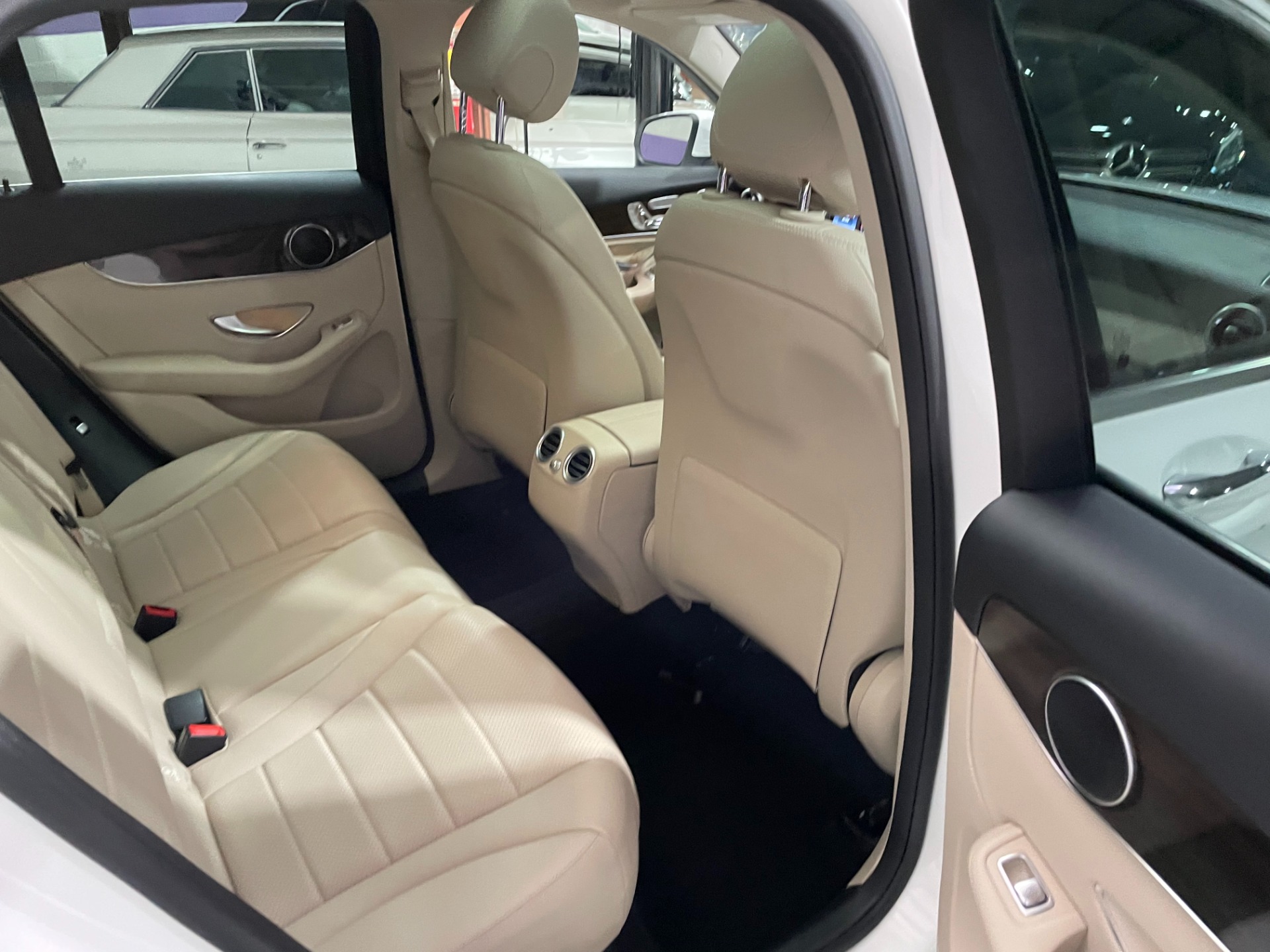Used-2016-Mercedes-Benz-GLC-GLC-300-4MATIC