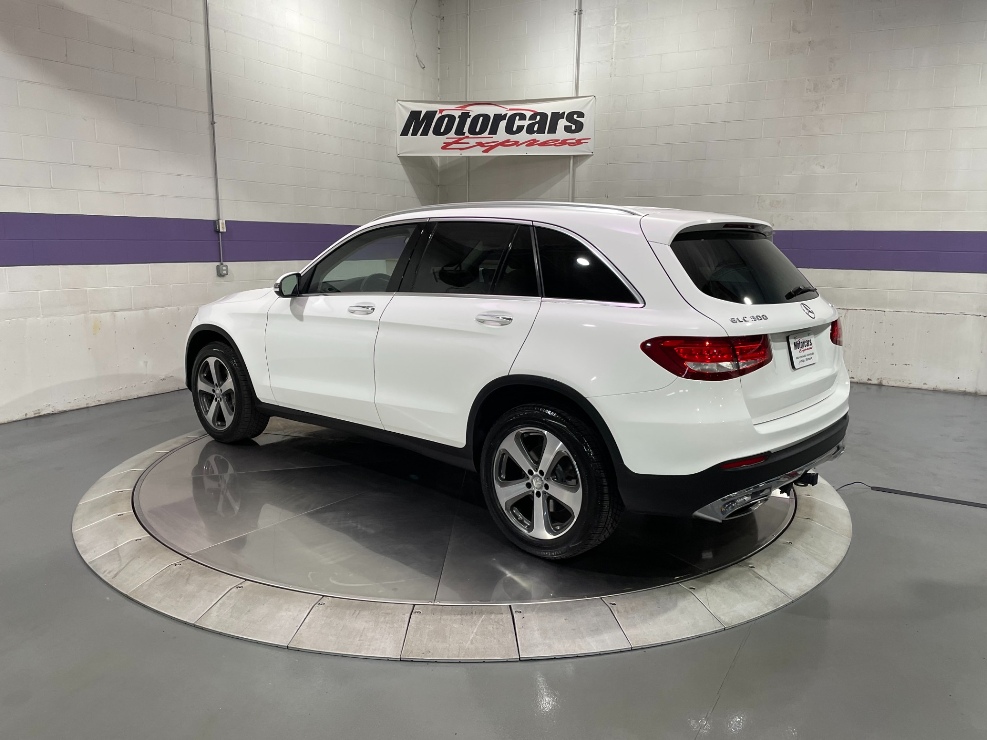 Used-2016-Mercedes-Benz-GLC-GLC-300-4MATIC
