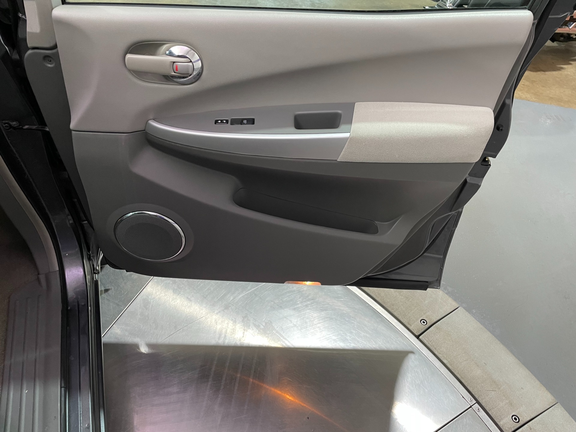 Used-2009-Nissan-Quest-35-S-FWD