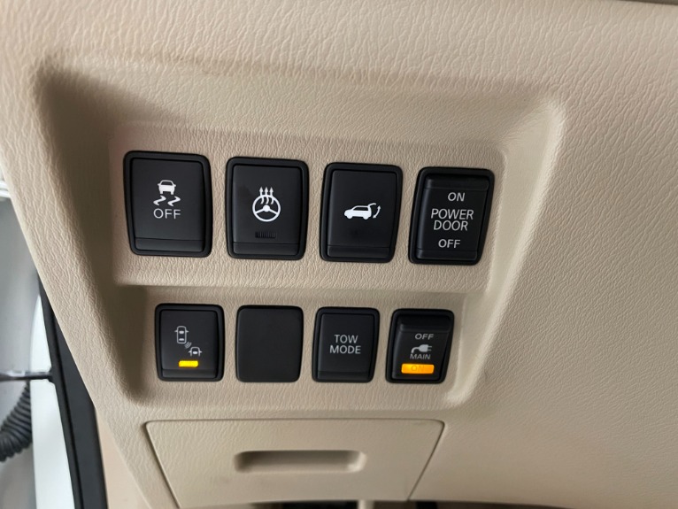 Used-2015-Nissan-Pathfinder-Platinum-4X4
