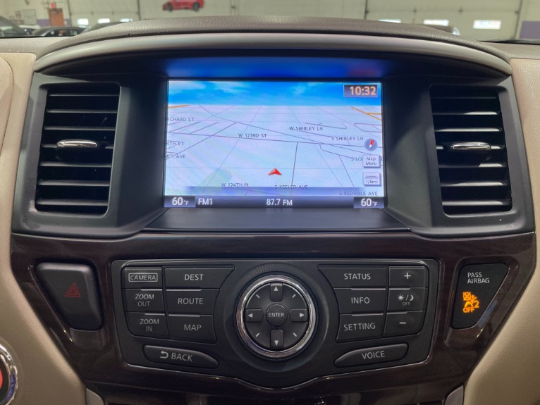 Used-2015-Nissan-Pathfinder-Platinum-4X4