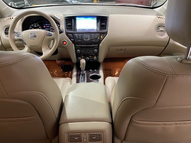 Used-2015-Nissan-Pathfinder-Platinum-4X4