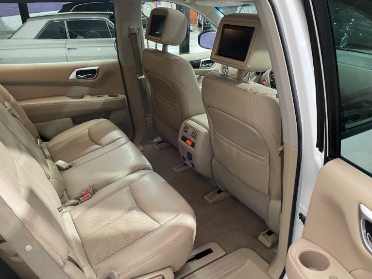 Used-2015-Nissan-Pathfinder-Platinum-4X4