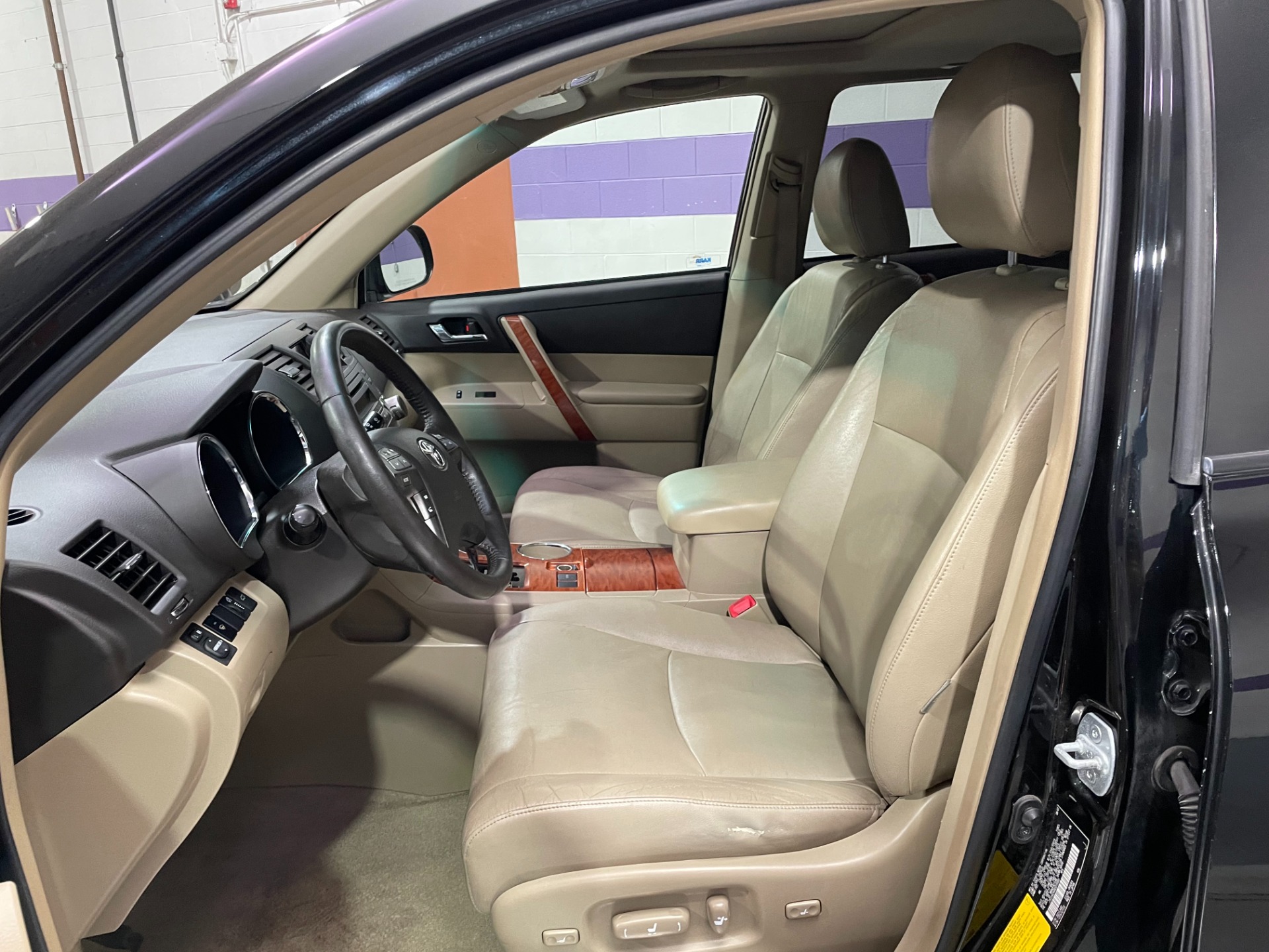 Used-2008-Toyota-Highlander-Limited-FWD