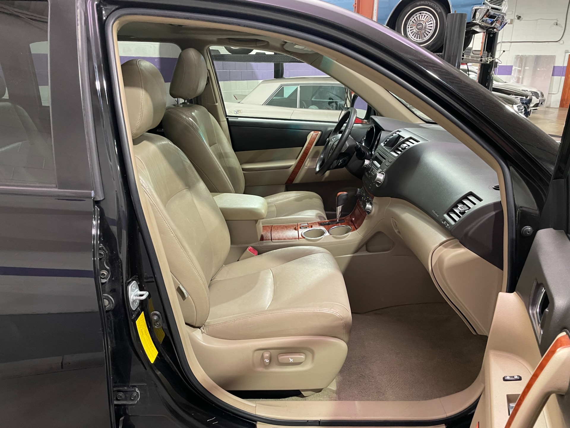 Used-2008-Toyota-Highlander-Limited-FWD