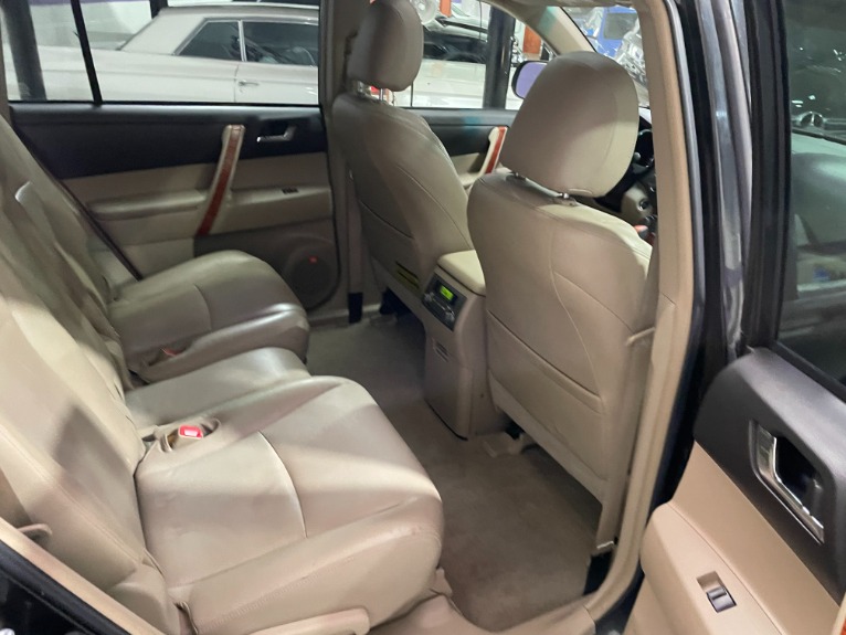 Used-2008-Toyota-Highlander-Limited-FWD