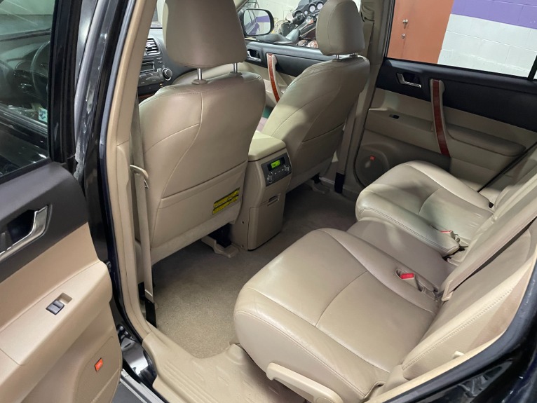 Used-2008-Toyota-Highlander-Limited-FWD