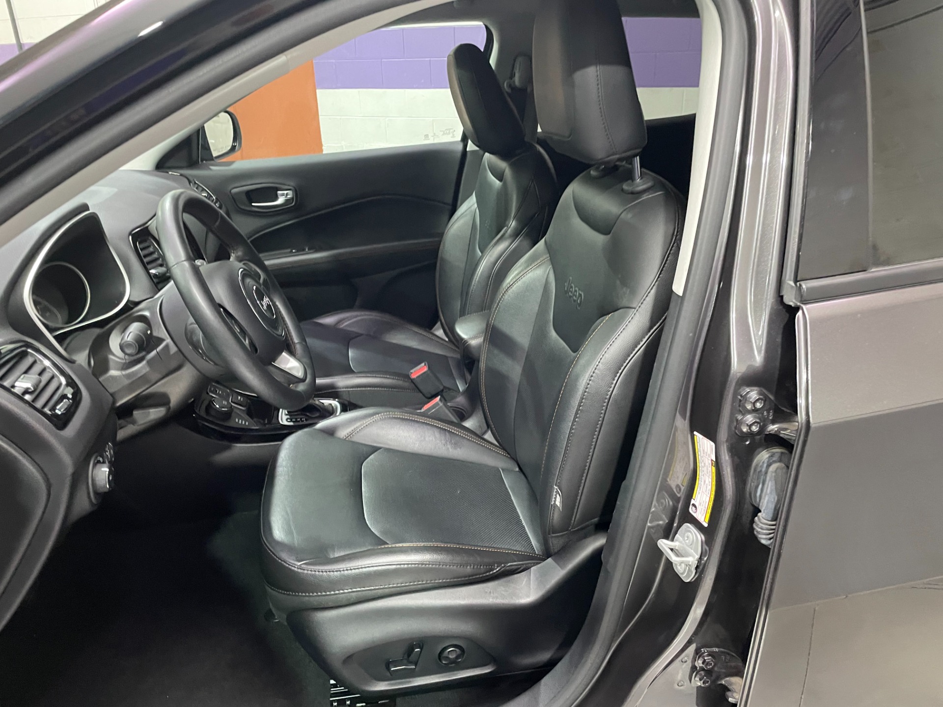 Used-2018-Jeep-Compass-Limited-4X4