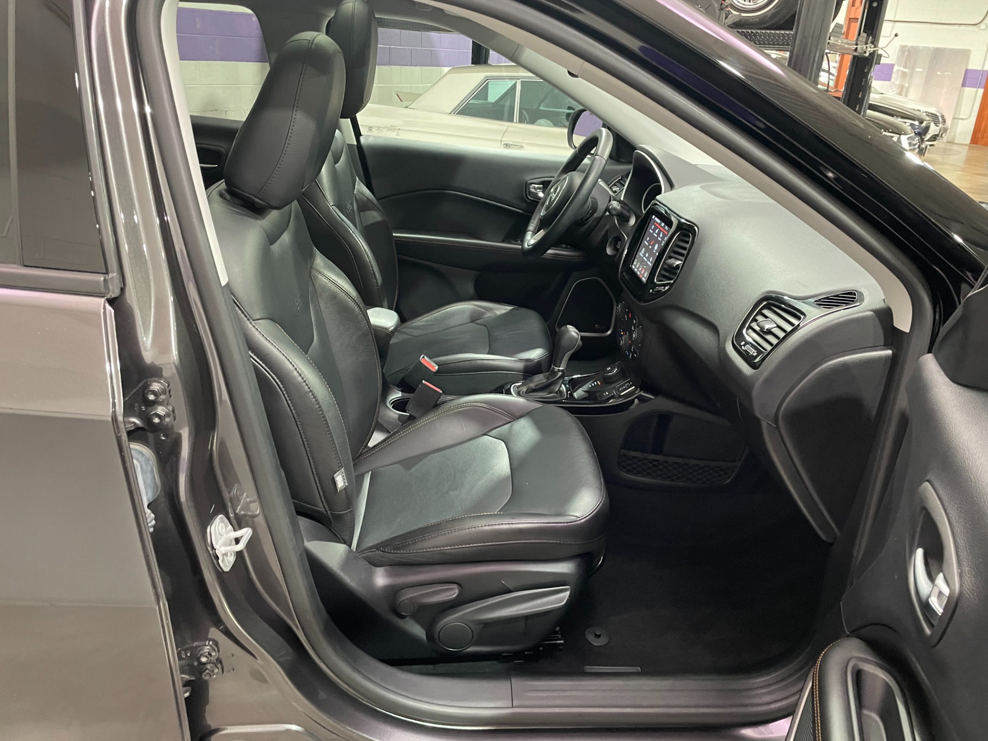 Used-2018-Jeep-Compass-Limited-4X4