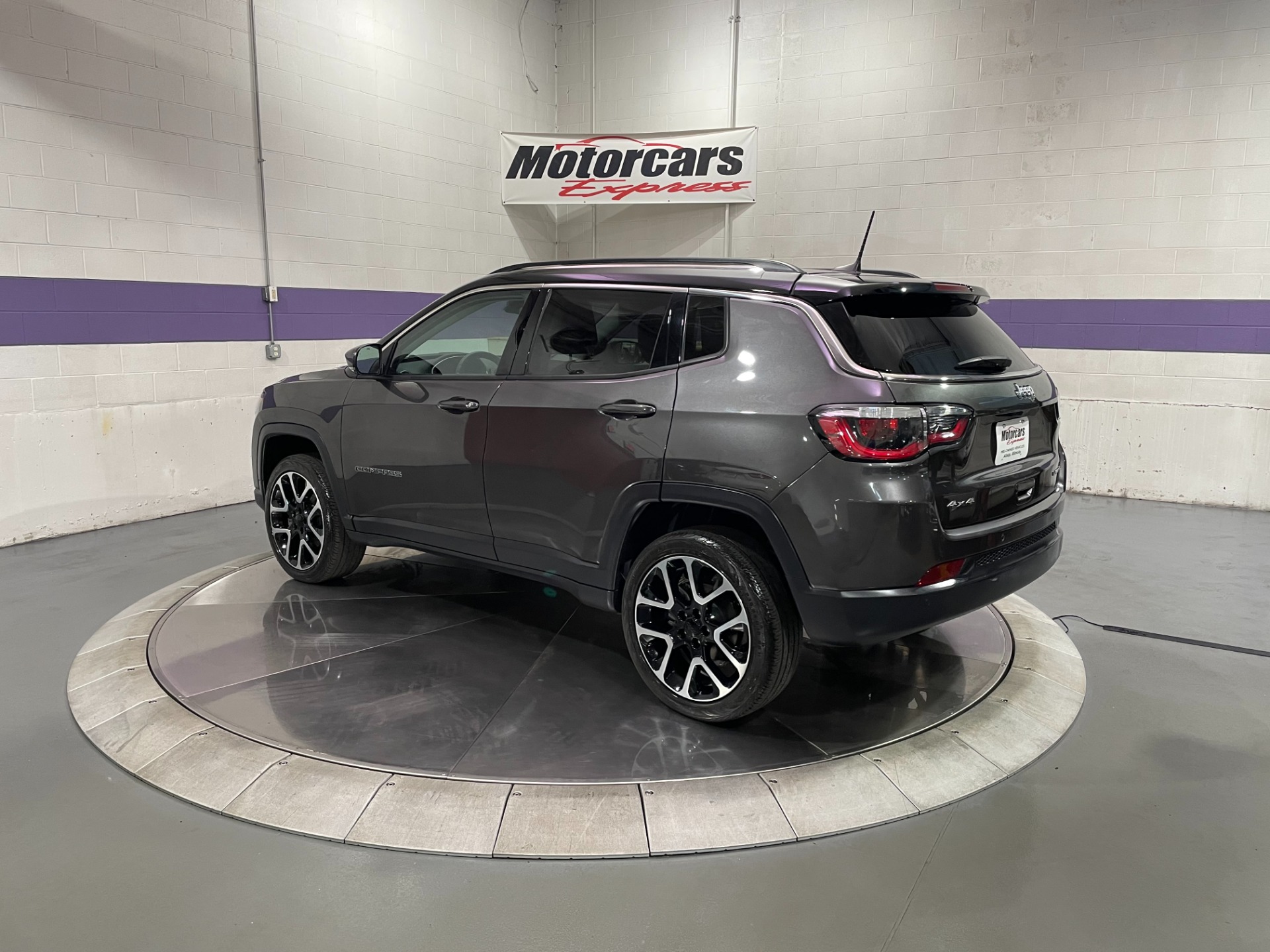 Used-2018-Jeep-Compass-Limited-4X4