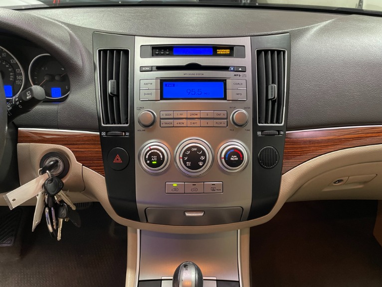 Used-2009-Hyundai-Veracruz-GLS-FWD