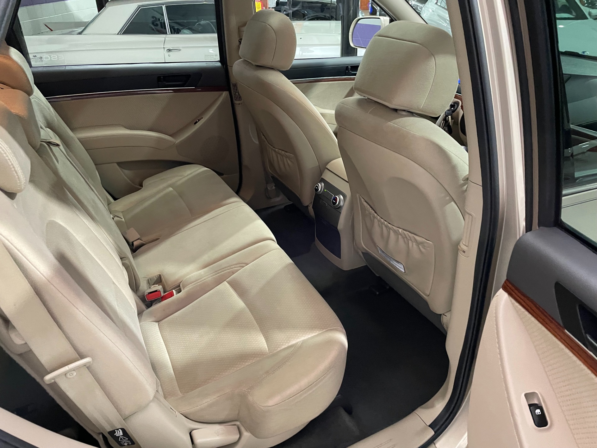 Used-2009-Hyundai-Veracruz-GLS-FWD
